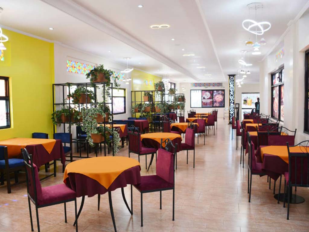 GOLDEN SPOON restaurant